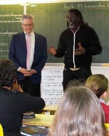 Clichy : la star du reggae mobilise les écoliers
