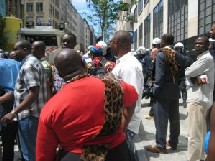 MANIFESTATION ANTI-RACISTE A BRUXELLES - PLUS DE MILLE AFRICAINS PRENNENT D’ASSAUT LE SIEGE DU VLAAMS BELANG MANIFESTATION ANTI-RACISTE A BRUXELLES - PLUS DE MILLE AFRICAINS PRENNENT D’ASSAUT LE SIEGE DU VLAAMS BELANG