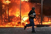 LIBAN / ISRAËL INTENSIFIE SES RAIDS AERIENS - L'ONU NE DEMANDE PAS DE CESSEZ-LE-FEU LIBAN / ISRAËL INTENSIFIE SES RAIDS AERIENS - L'ONU NE DEMANDE PAS DE CESSEZ-LE-FEU