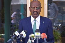 La Mauritanie et le Sénégal ferment leurs frontières pour réduire les risques de propagation du COVID-19 La Mauritanie et le Sénégal ferment leurs frontières pour réduire les risques de propagation du COVID-19