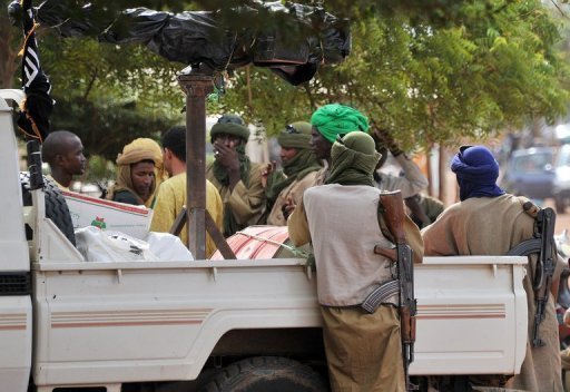 Un groupe d’islamistes armés à Gao, dans le Nord-Mali, le 21 septembre 2012 Un groupe d’islamistes armés à Gao, dans le Nord-Mali, le 21 septembre 2012