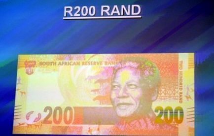 Les nouveaux billets sud-africains à l'effigie de Mandela en circulation Les nouveaux billets sud-africains à l'effigie de Mandela en circulation