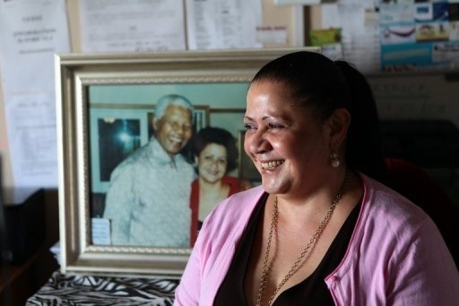 Il était une fois .... : Stella, la gérante de pharmacie devenue amie de Mandela Il était une fois .... : Stella, la gérante de pharmacie devenue amie de Mandela