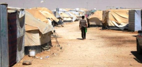 Au camp de réfugiés syriens de Zaatri ...... Au camp de réfugiés syriens de Zaatri ......