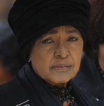 L'adieu de Winnie à son "homme" L'adieu de Winnie à son "homme"