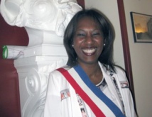 Yèbles : noire, musulmane et maire Yèbles : noire, musulmane et maire