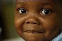 Cette jeune Africaine âgée de trois ans est déjà infectée par le sida. Cette jeune Africaine âgée de trois ans est déjà infectée par le sida.