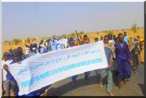 Des ex déportés au Sénégal en marche vers Nouakchott Des ex déportés au Sénégal en marche vers Nouakchott