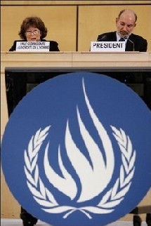 La Haut commissaire de l'ONU pour les droits de l'Homme Louise Arbour et le président du Conseil des droits de l'homme Alfonso de Alba. La Haut commissaire de l'ONU pour les droits de l'Homme Louise Arbour et le président du Conseil des droits de l'homme Alfonso de Alba.