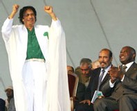 A Abidjan, Kadhafi appelle les Africains à s'unir face à l'Occident A Abidjan, Kadhafi appelle les Africains à s'unir face à l'Occident