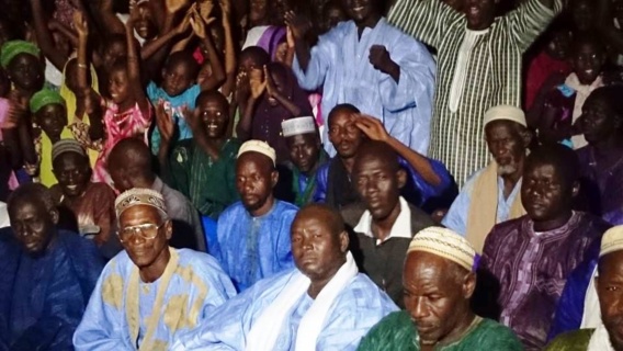En images :  Monsieur Ibrahima Moctar Sarr, candidat à l'élection présidentielle du 21 juin 2014, à Boghé. En images :  Monsieur Ibrahima Moctar Sarr, candidat à l'élection présidentielle du 21 juin 2014, à Boghé.