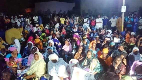 En images:  mardi soir, la population de Kiffa reçoit le candidat à l'élection présidentielle du 21 juin 2014, Monsieur Ibrahima Moctar Sarr.   En images:  mardi soir, la population de Kiffa reçoit le candidat à l'élection présidentielle du 21 juin 2014, Monsieur Ibrahima Moctar Sarr.