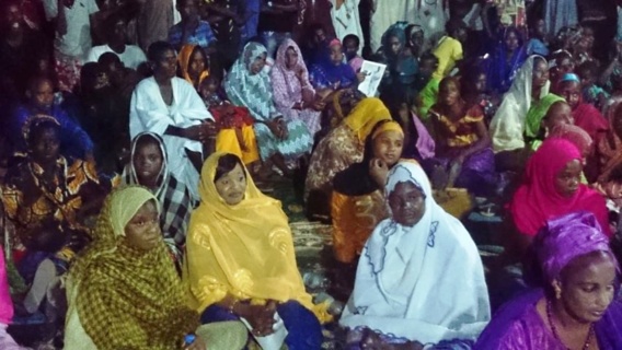 En images:  mardi soir, la population de Kiffa reçoit le candidat à l'élection présidentielle du 21 juin 2014, Monsieur Ibrahima Moctar Sarr.   En images:  mardi soir, la population de Kiffa reçoit le candidat à l'élection présidentielle du 21 juin 2014, Monsieur Ibrahima Moctar Sarr.