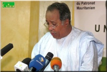 Réélu à la tête de la FIM, Ahmed O. Hamza plaide en faveur d'une "production industrielle nationale" Réélu à la tête de la FIM, Ahmed O. Hamza plaide en faveur d'une "production industrielle nationale"