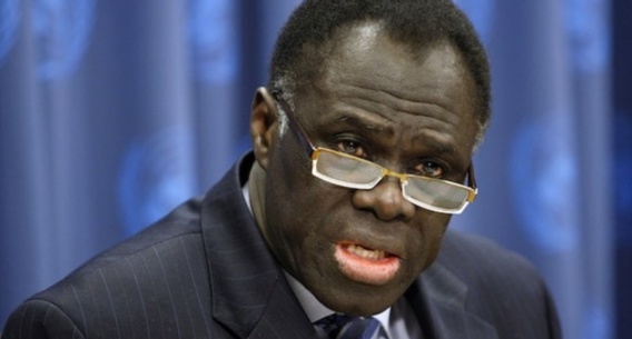 Burkina: la charte signée, Michel Kafando nommé président Burkina: la charte signée, Michel Kafando nommé président