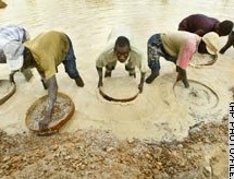 L'or malien profite plus aux compagnies minières qu'à l'Etat L'or malien profite plus aux compagnies minières qu'à l'Etat