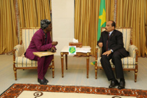 Le Président de la République reçoit l'artiste Sénégalais Baba Maal
