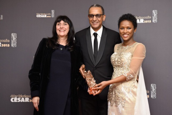 La productrice Sylvie Pialat, le réalisateur mauritanien Abderrahmane Sissako et la scénariste Kessen Tall, pour le film franco-mauritanien Timbuktu. La productrice Sylvie Pialat, le réalisateur mauritanien Abderrahmane Sissako et la scénariste Kessen Tall, pour le film franco-mauritanien Timbuktu.