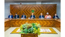Mauritanie – Le Président de la République engage le Gouvernement à coordonner les activités de développement régional avec les Président de régions et les maires Mauritanie – Le Président de la République engage le Gouvernement à coordonner les activités de développement régional avec les Président de régions et les maires