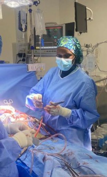 Fatimata Oumar Kelly : À 33 ans, Première Pionnière de la Chirurgie Cardio-vasculaire en Mauritanie