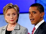 A un mois du premier caucus, dans l'Iowa, Hillary Rodham Clinton a encore durci le ton lundi envers son adversaire Barack Obama A un mois du premier caucus, dans l'Iowa, Hillary Rodham Clinton a encore durci le ton lundi envers son adversaire Barack Obama