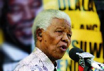 Nelson Mandela peiné par la crise à la tête de l’ANC Nelson Mandela peiné par la crise à la tête de l’ANC