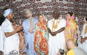 Le Ministre de l'Artisanat et du Tourisme reçoit la Caravane humanitaire Budapest - Bamako Le Ministre de l'Artisanat et du Tourisme reçoit la Caravane humanitaire Budapest - Bamako