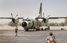 En Afrique, la retraite contrainte de l’armée française se poursuit En Afrique, la retraite contrainte de l’armée française se poursuit