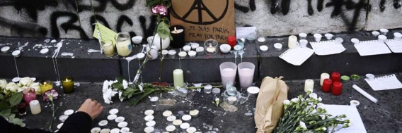 Deuil, solidarité. Réactions de solidarité spontanées un peu partout sur la planète. 