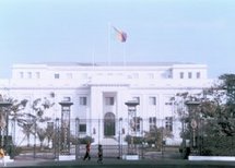Sénégal:SCANDALE A LA PRÉSIDENCE DE LA RÉPUBLIQUE : Un gendarme viole une fillette de 15 ans, dans le palais Sénégal:SCANDALE A LA PRÉSIDENCE DE LA RÉPUBLIQUE : Un gendarme viole une fillette de 15 ans, dans le palais