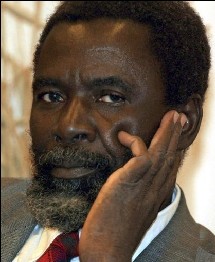 Arrivée à Paris de l'opposant tchadien Ngarlejy Yorongar, qui va 'très mal' Arrivée à Paris de l'opposant tchadien Ngarlejy Yorongar, qui va 'très mal'