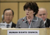 Journée des femmes: contre les discriminations et la violence Journée des femmes: contre les discriminations et la violence
