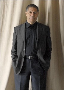L'écrivain Malek Chebel a dénoncé l'appel au boycottage des écrivains arabes. L'écrivain Malek Chebel a dénoncé l'appel au boycottage des écrivains arabes.