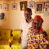 Mme Sarah Hussein Obama, grand-mère Mme Sarah Hussein Obama, grand-mère