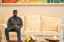 Sénégal : Ousmane Sonko, premier ministre sur la défensive, attaque y compris son camp Sénégal : Ousmane Sonko, premier ministre sur la défensive, attaque y compris son camp