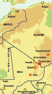 Des femmes se réunissent au Mali. Des femmes qui parlent. Des femmes se réunissent au Mali. Des femmes qui parlent.