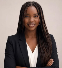 Une mauritanienne promue au sein de la haute administration du Crédit Agricole CIB pour bons et loyaux services