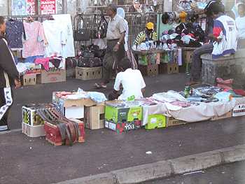 Le pouvoir des commerçants: Un secteur puissant. Le pouvoir des commerçants: Un secteur puissant.