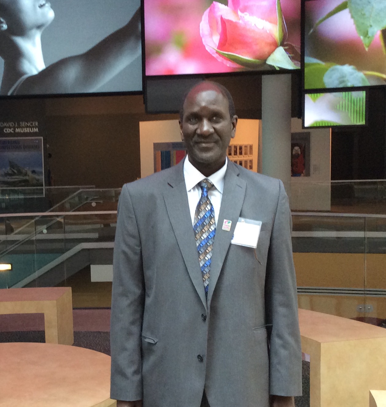 Le Prix de la Fondation des Emirats Arabes Unis pour la Santé au Professeur Lo Baidy Boubou Le Prix de la Fondation des Emirats Arabes Unis pour la Santé au Professeur Lo Baidy Boubou