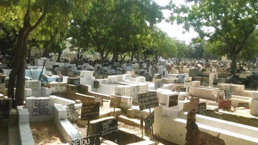 A Donaye, les noirs mauritaniens dépossédés de leurs terres enterrent leurs morts au Sénégal A Donaye, les noirs mauritaniens dépossédés de leurs terres enterrent leurs morts au Sénégal