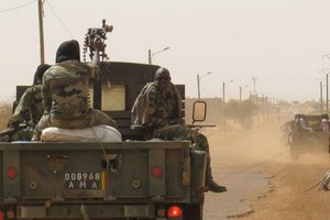 Plusieurs morts dans l’attaque d’un camp militaire au Mali