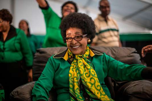 Winnie Mandela, ex-épouse de Nelson, est morte Winnie Mandela, ex-épouse de Nelson, est morte