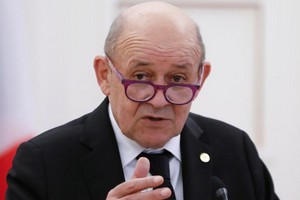 La France et ses partenaires ne peuvent «pas rester comme cela» au Mali, avertit Paris