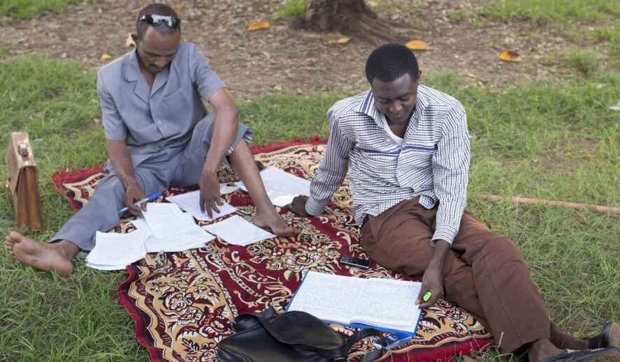 Plus de 400 Nigériens, étudiants en France, bloqués à Niamey faute de visa Plus de 400 Nigériens, étudiants en France, bloqués à Niamey faute de visa