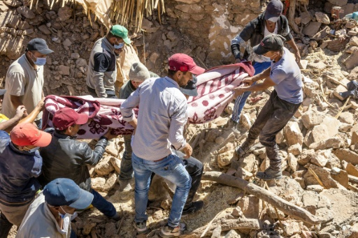 Au Maroc, la recherche de survivants s'accélère après un séisme dévastateur