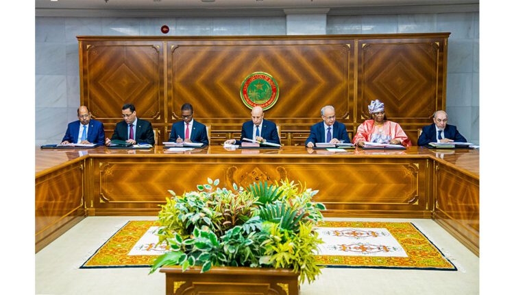 Mauritanie – Le Président de la République engage le Gouvernement à coordonner les activités de développement régional avec les Président de régions et les maires