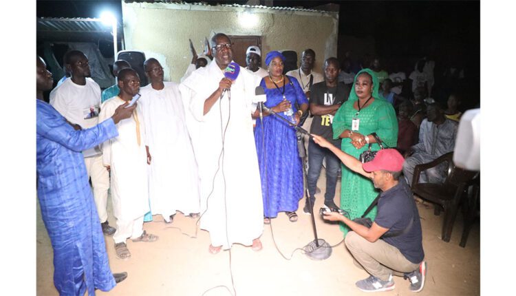 Le candidat à la présidentielle Mamadou Bocar Ba préside un rassemblement populaire à Mbagne