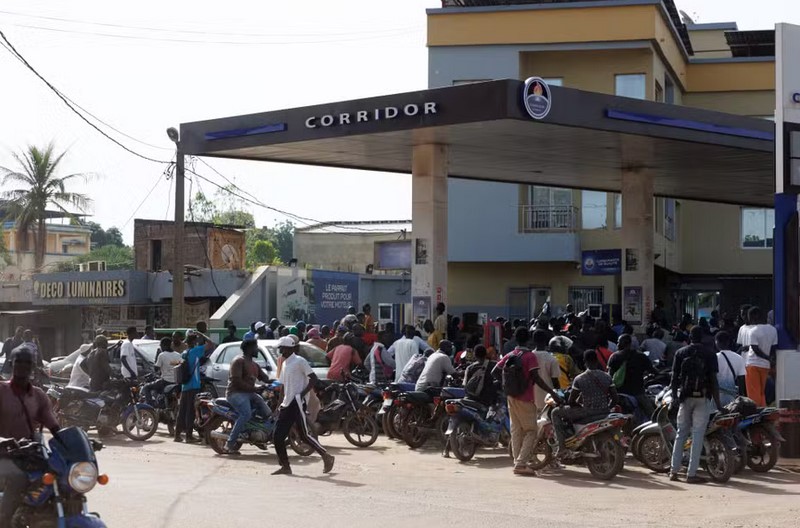 Au Mali, pénurie de carburant après un mois de blocus par les djihadistes