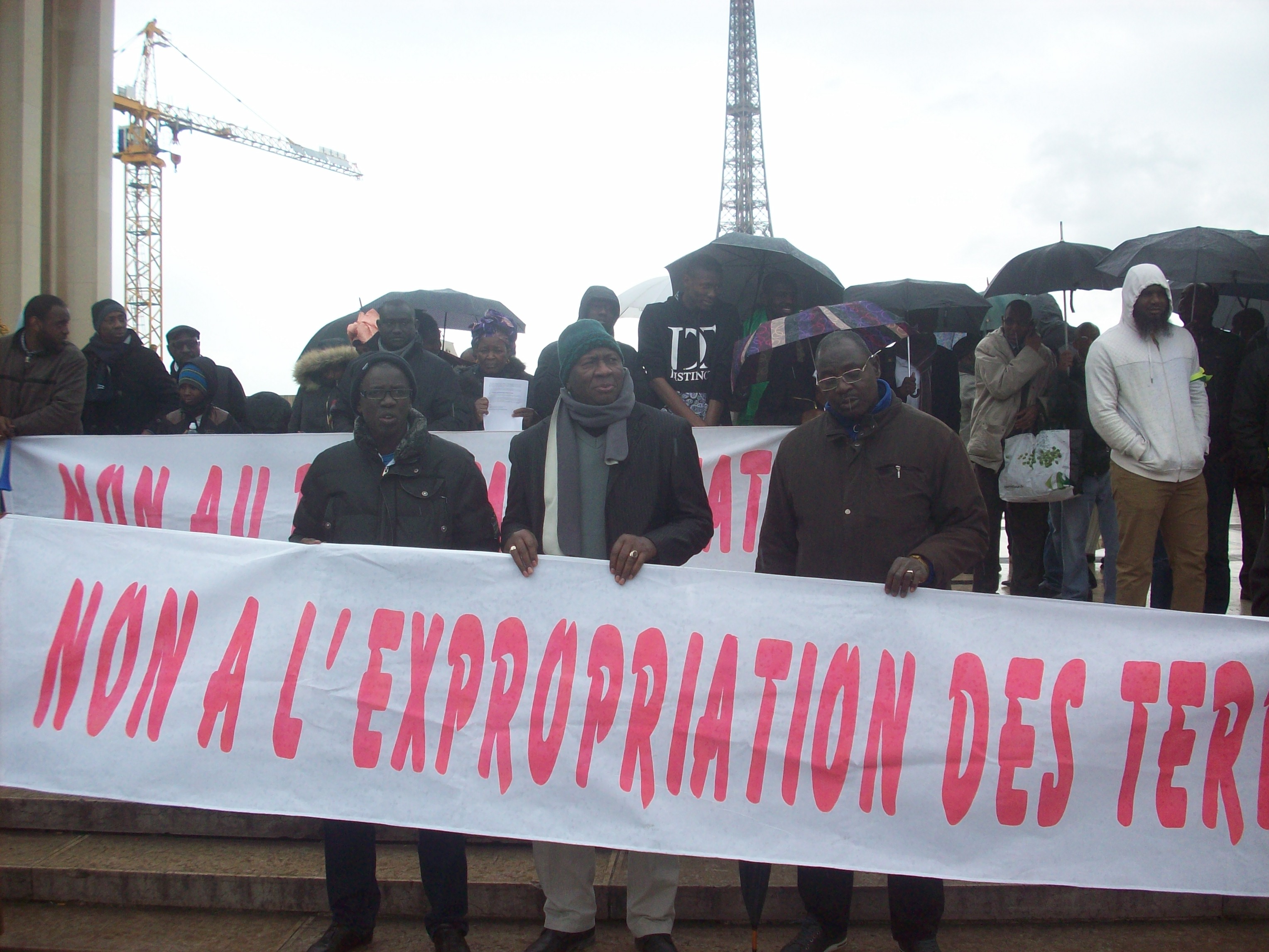 Nous n'avons pas oublié les massacres et déportations des noirs mauritaniens au Sénégal et au Mali d'avril 1989 (reportage photos de la manif de 2019 à Paris).)
