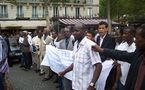 Putsch en Mauritanie : partisans et opposants se mobilisent, Paris sanctionne